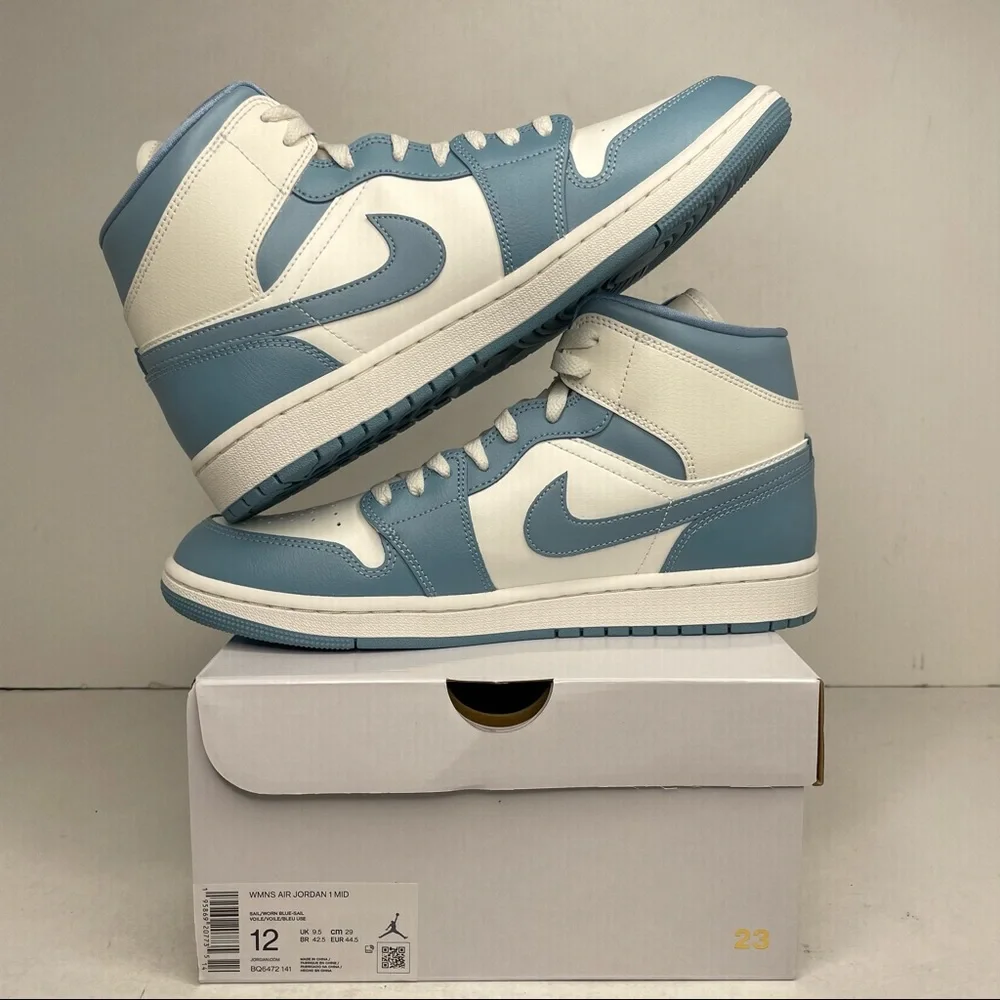 Nike Air Jordan 1 Retro Mid WMNS “UNC/University Blue” NEW 2022 - Picture 3 of 4